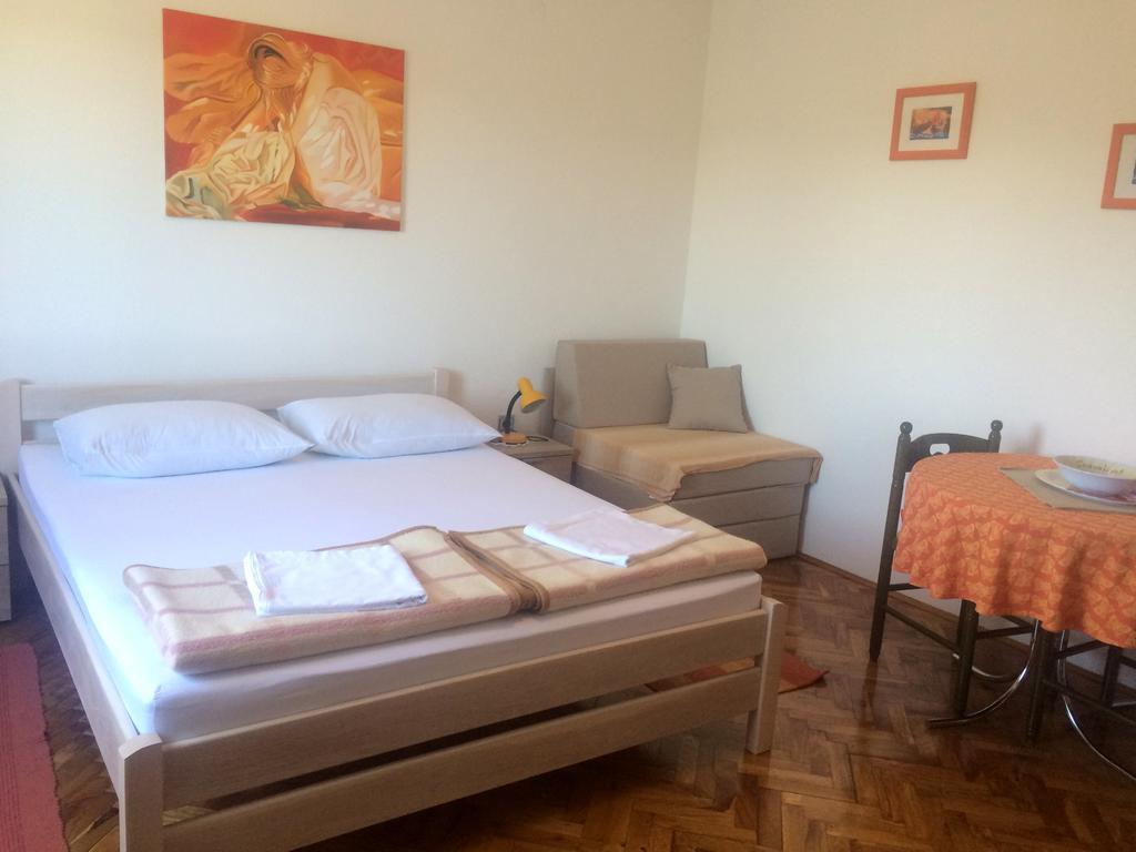 Apartments Radulovic Biograd Na Moru Ngoại thất bức ảnh