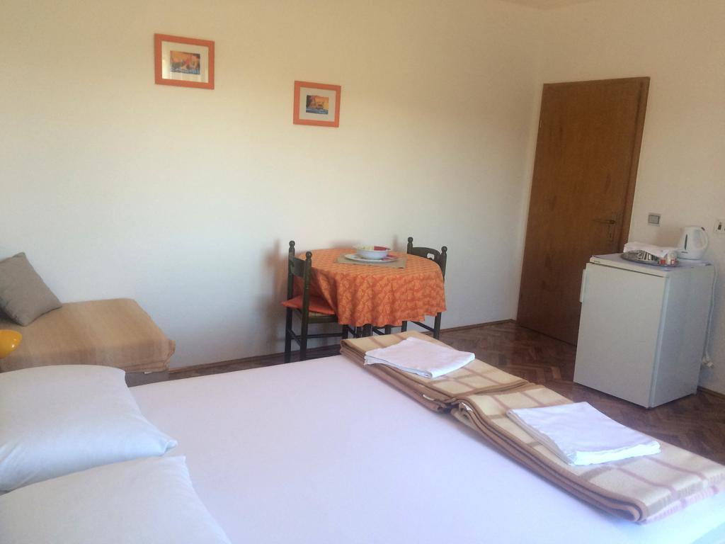 Apartments Radulovic Biograd Na Moru Ngoại thất bức ảnh