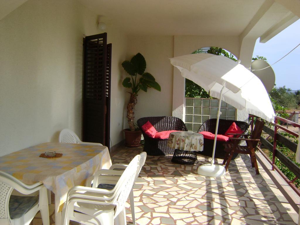 Apartments Radulovic Biograd Na Moru Phòng bức ảnh